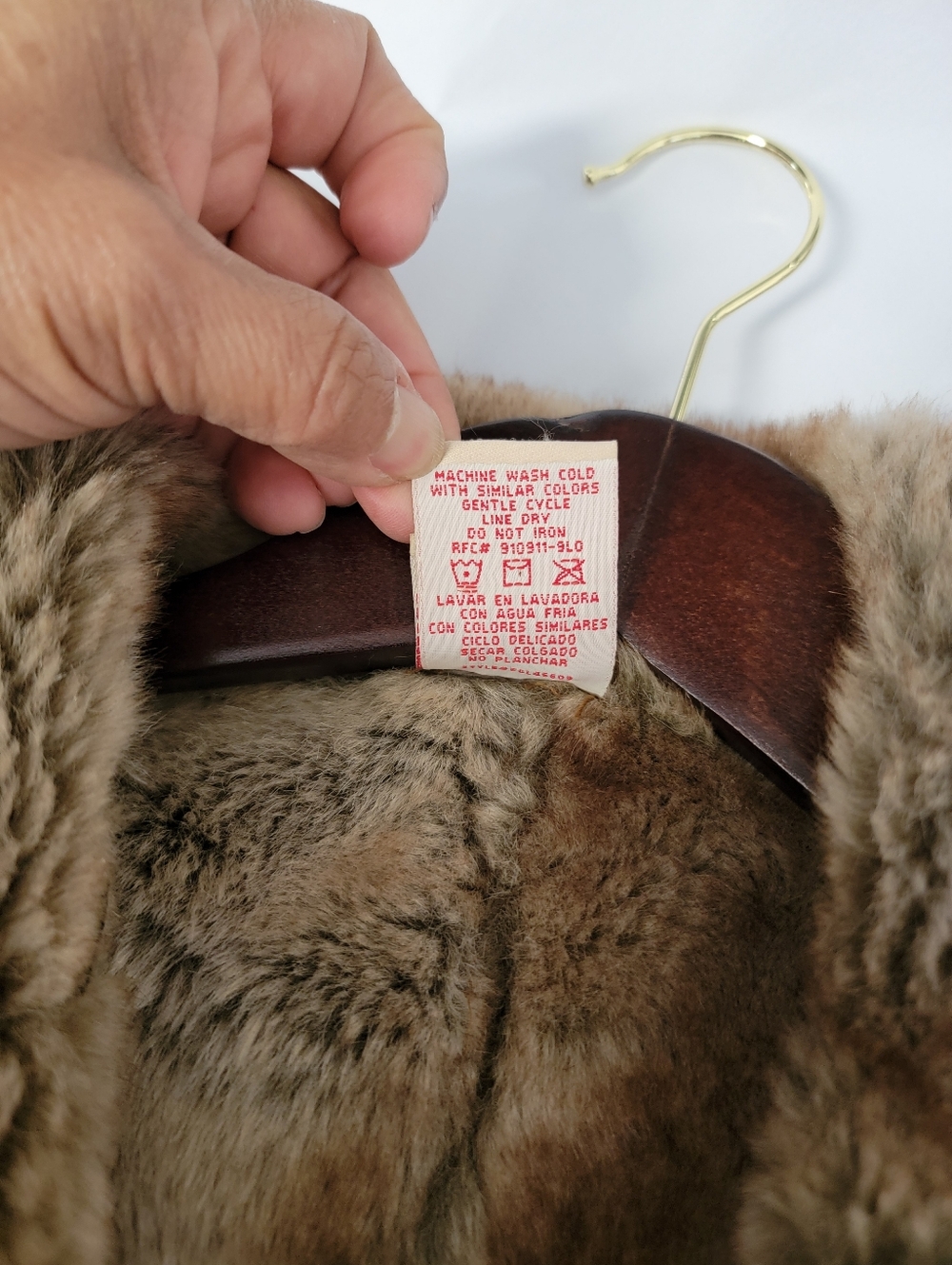 Faded Glory Faux Fur/Suede Vest in Camel - Picture 8 of 10